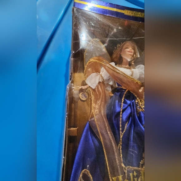 Barbie Collector Edition Holiday Angel Doll - Picture 3 of 10